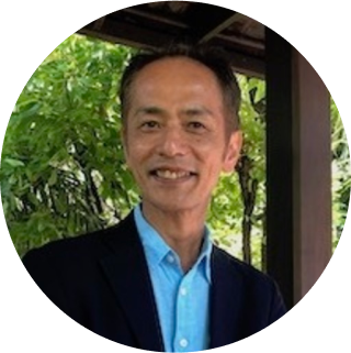 講師